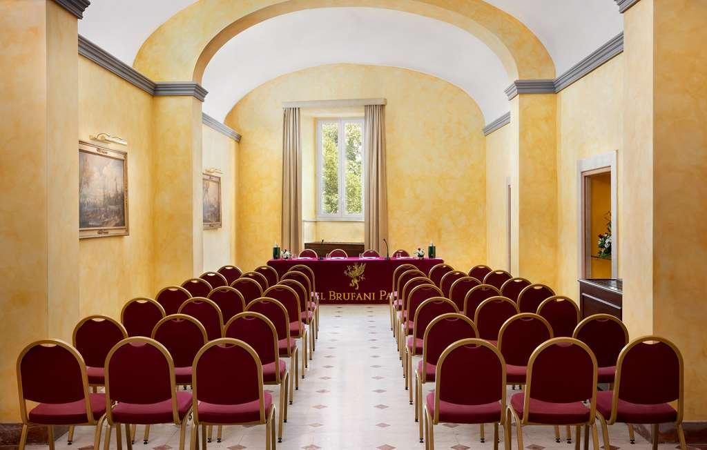 Sina Brufani Hotel Перуджа Съоръжения снимка The meeting room