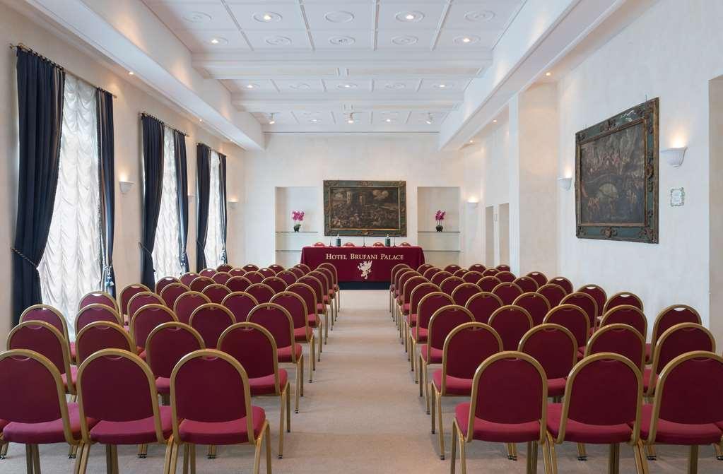Sina Brufani Hotel Перуджа Съоръжения снимка The Polish Senate Chamber